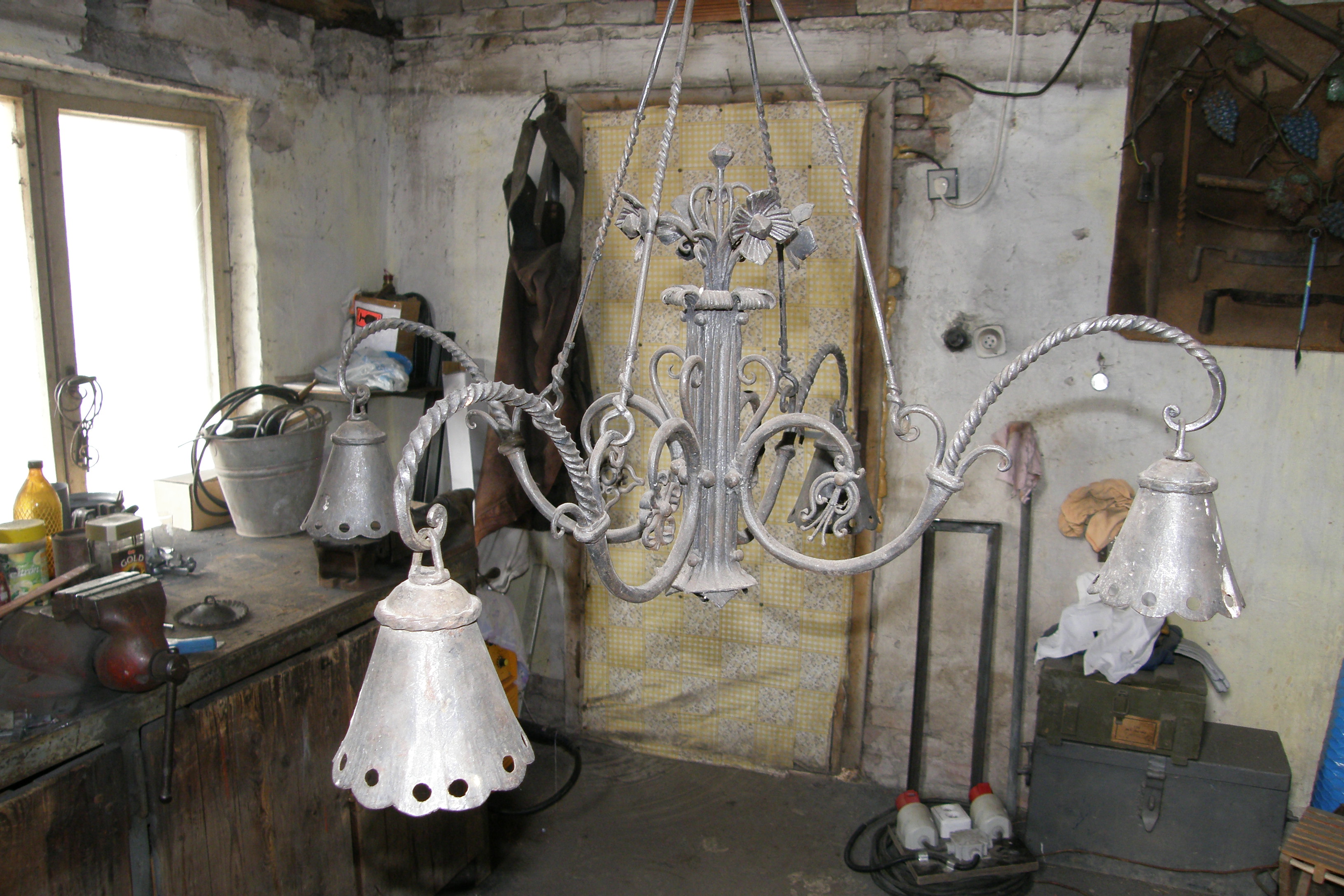 P3298536